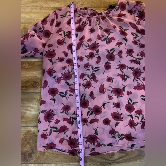 Dynamite Women’s Pink Floral Pink Sheer Long Sleeve Blouse Size Medium - Picture 6 of 9